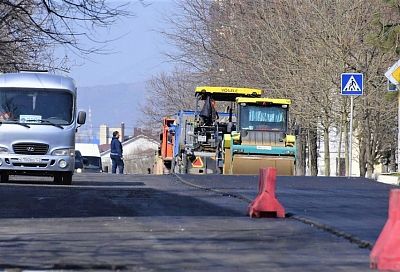 В Новороссийске по нацпроекту «Безопасные качественные дороги» ремонтируют 14 улиц