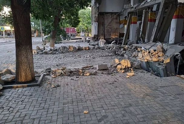 Улица в районе обрушения здания перекрыта в Анапе