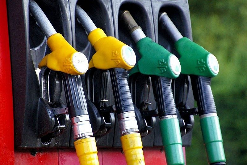 Осенью в России ожидается падение цен на бензин