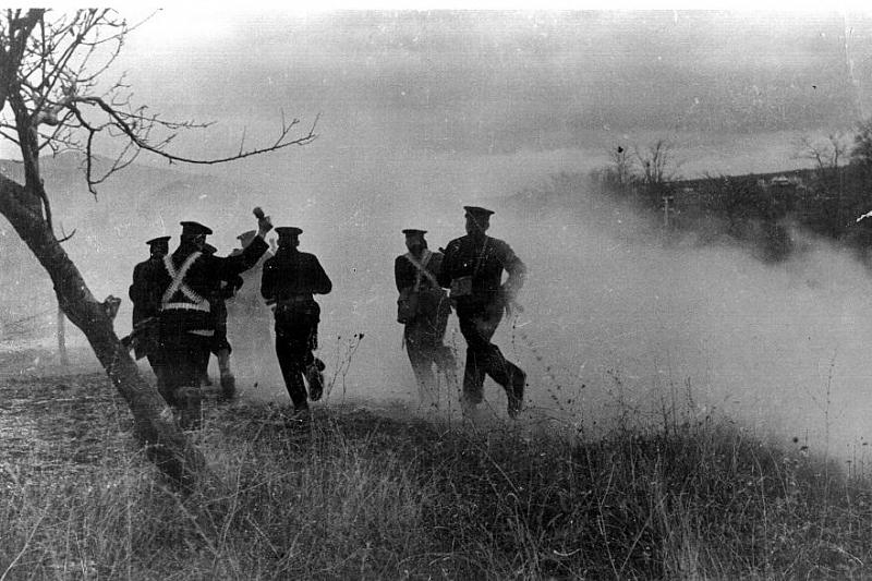 Наступление морской пехоты в окрестностях Армавира, январь 1943 года.