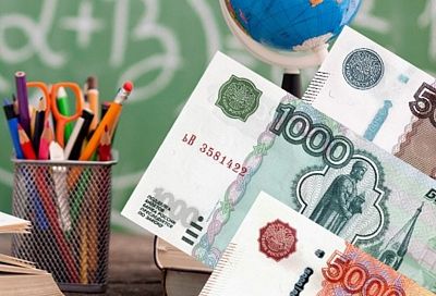 Около 500 тысяч клиентов ВТБ уже успели получить «школьные» выплаты