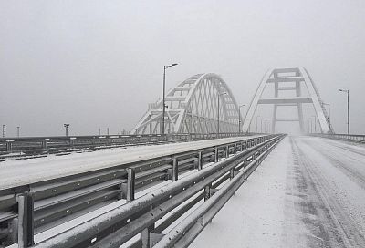 Для водителей автомобилей у Крымского моста организован подвоз горячего питания