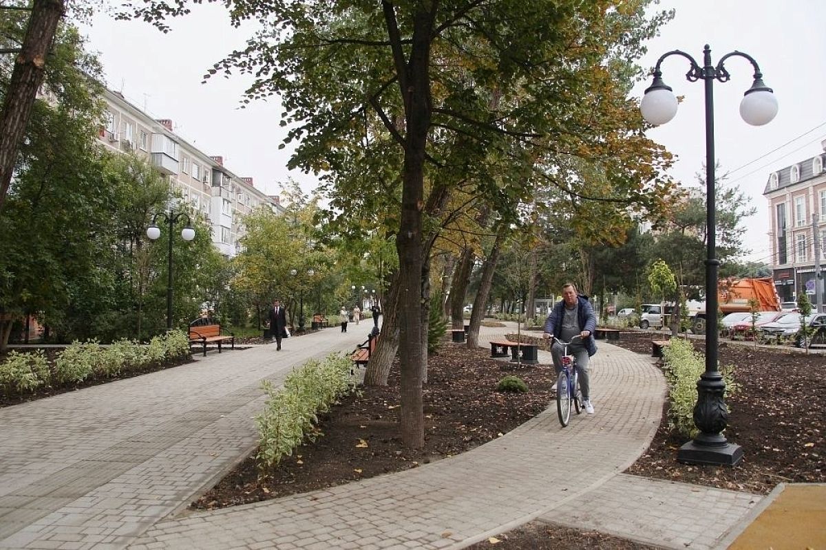 В Краснодаре открыли обновленный бульвар «Гагаринский»