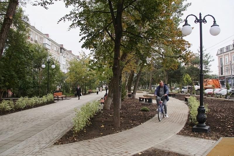В Краснодаре открыли обновленный бульвар «Гагаринский»