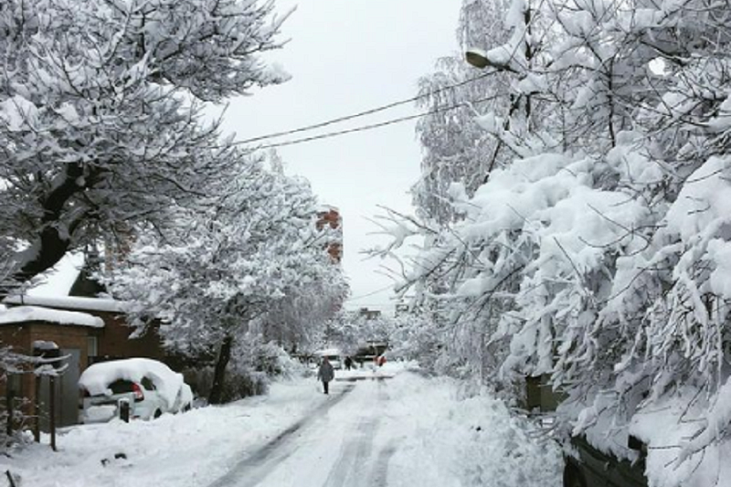 Чем запомнился снежный шторм на Кубани: рекордные сугробы, внеплановые каникулы, транспортный коллапс  