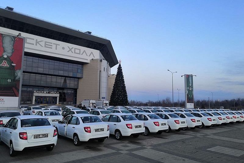 Медицинские учреждения Краснодарского края получили 99 новых автомобилей