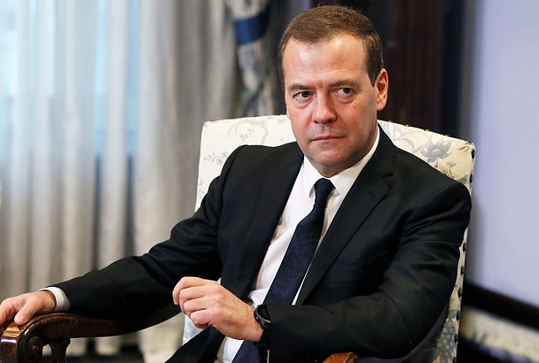 Дмитрий Медведев по телефону поздравил ветеранов из Краснодарского края