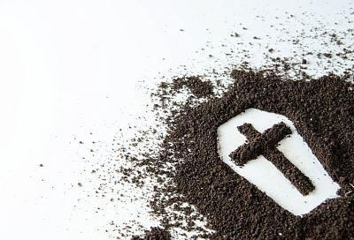 Депутат предложил продлить срок на получение пособия на погребение до одного года