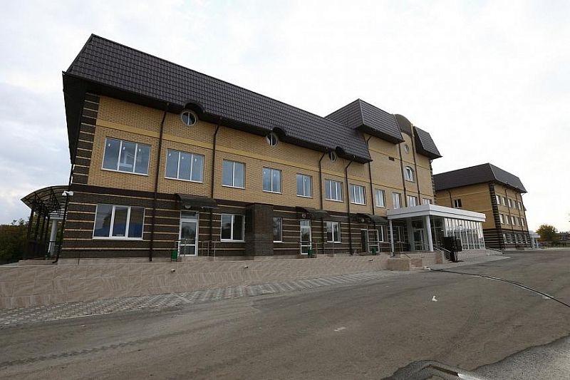 «Медицинский долгострой»: новый роддом в Кореновске начали оснащать оборудованием