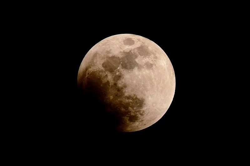 Россияне увидят первое в 2020 году лунное затмение