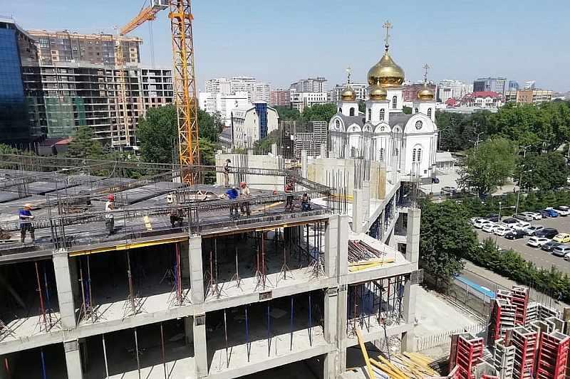 В Краснодаре завершается строительство каркаса нового здания детской краевой больницы