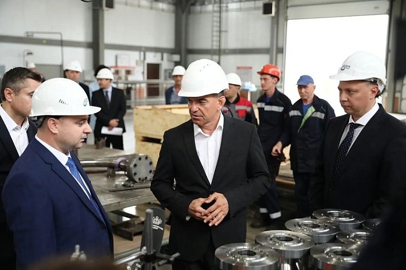 Губернатор Кубани Вениамин Кондратьев посетил производство для нефтяной промышленности в Абинском районе