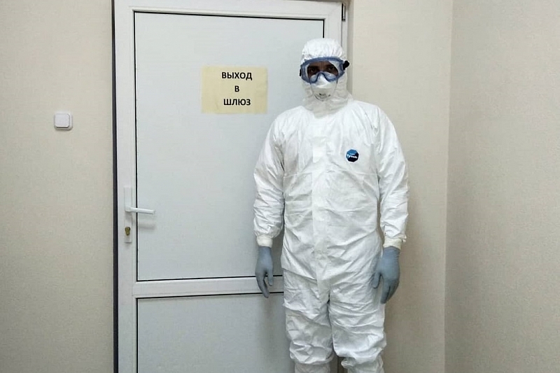 Врач краевой больницы Краснодара рассказал о работе в «красной зоне» с больными COVID-19