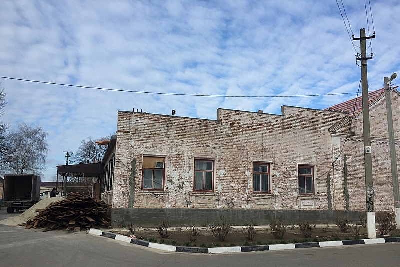 В Кавказском районе стартовал капитальный ремонт сельского Дома культуры