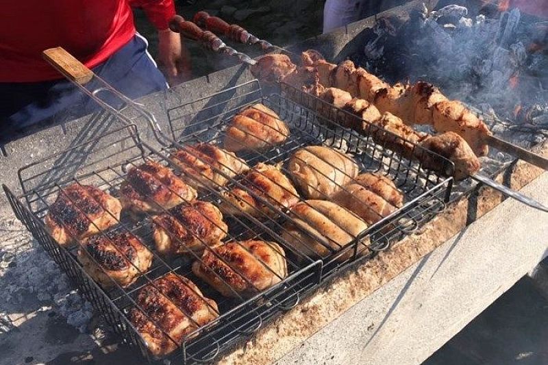 Около 3 тысяч человек посетили фестиваль шашлыка в «Атамани»