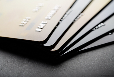 Ставки по вкладам в крупнейших банках опустились ниже 14% впервые за два года