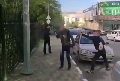 «Избивают, забрасывают камнями»: в Новороссийске группа подростков нападает пьяных мужчин  