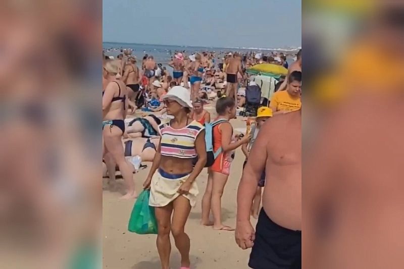 Яблоку негде упасть: забитый туристами пляж под Анапой сняли на видео