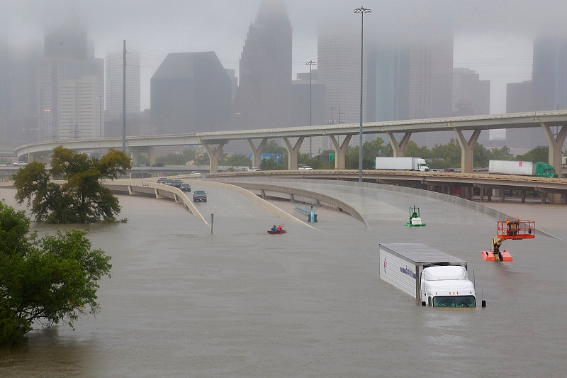 Ураган «Харви» — тропический циклон, который в результате сильных дождей вызвал катастрофические наводнения в юго-восточной части Техаса в августе 2017 года. 