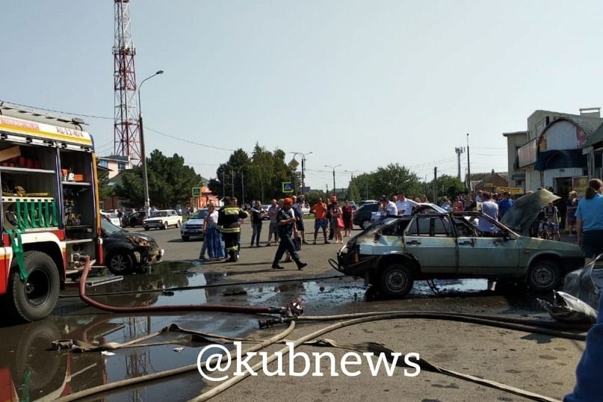 В Краснодарском крае при хлопке газа в ВАЗе пострадала семья с двумя детьми