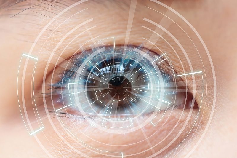 «Человек из будущего»: Ученые нашли способ вернуть людям зрение и слух