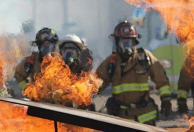 Пожар полностью потушен на Туапсинском НПЗ после падения беспилотника