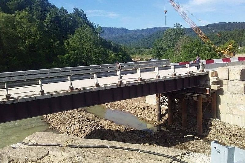 В Туапсинском районе восстановили два моста, разрушенных стихией