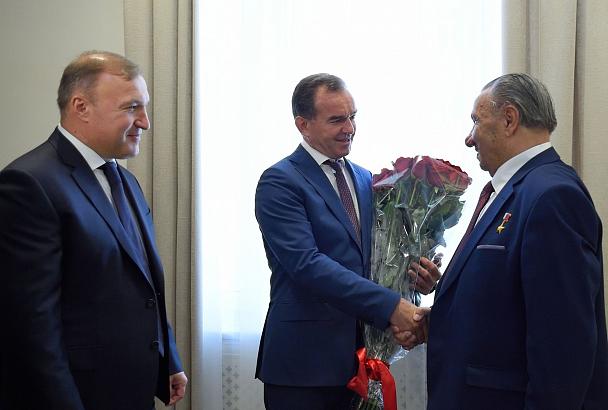 Глава Адыгеи и губернатор Краснодарского края поздравили Исхака Машбаша с днем рождения