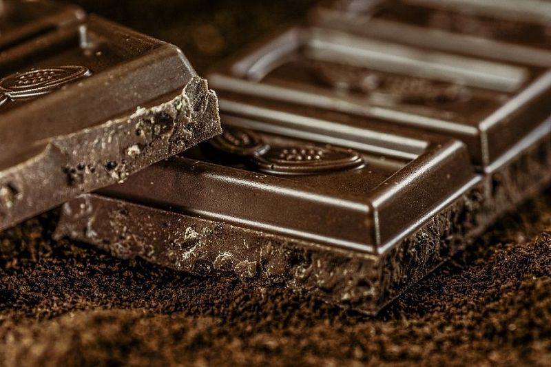 «Витамин радости»: почему врачи советуют есть горький шоколад каждый день