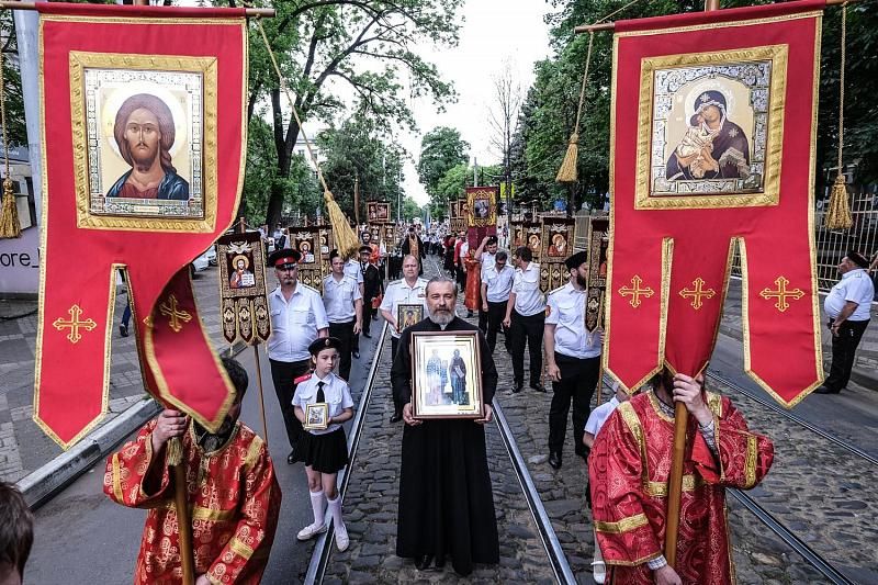 В Краснодаре в День славянской письменности и культуры прошел крестный ход
