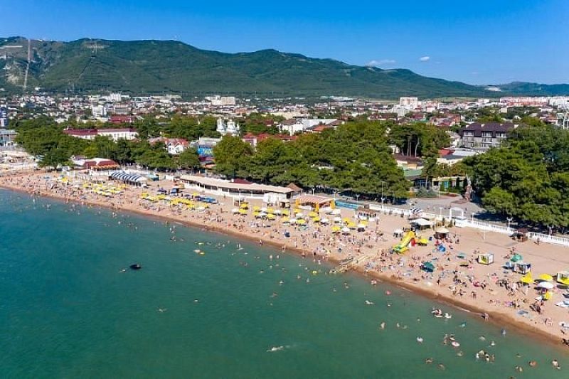 Более 12,4 млн туристов посетили курорты Краснодарского края с начала года