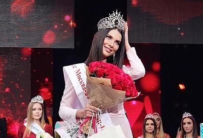 Красивая девочка: уроженку Краснодарского края лишили титула «Мисс Москва-2018» и короны