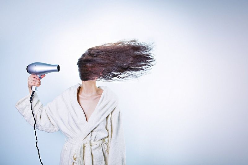 Эксперт поделилась советами по восстановлению волос от повреждений: комплексный уход