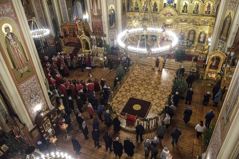 Рождество на Кубани: главное праздничное богослужение прошло в Свято-Екатерининском кафедральном соборе Краснодара