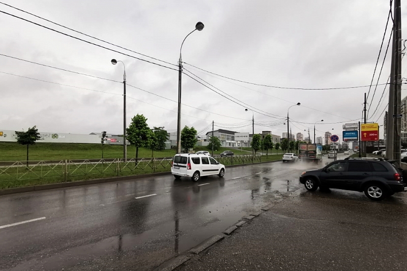 В Краснодаре после прошедшего ливня не зафиксированы подтопления магистралей