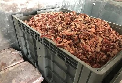 На Кубани пресекли перевозку 2 тонн мяса без документов