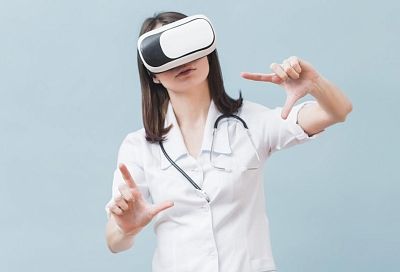 В России создали VR-тренажёр с ИИ для хирургов-офтальмологов — полностью на отечественном ПО