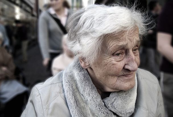 «Какие мысли». Ученые выяснили, о чем надо думать женщине, чтобы прожить до 90 лет