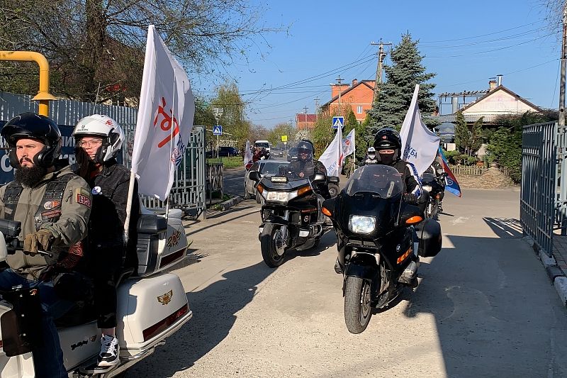 «Оставайся донором»: марафон «Молодежки ОНФ» и «Службы крови» промчался по улицам Краснодара