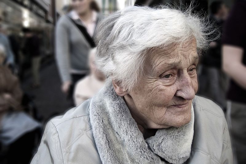 «Какие мысли». Ученые выяснили, о чем надо думать женщине, чтобы прожить до 90 лет