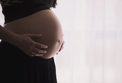 Поправки «Единой России» о новых мерах поддержки беременных и семей с детьми приняли в Госдуме