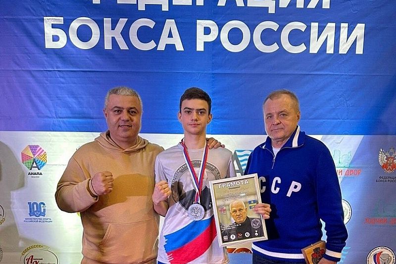 Кубанские боксеры завоевали шесть медалей на всероссийских соревнованиях 