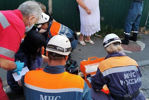 В ДТП с рейсовым автобусом в Сочи пострадали трое несовершеннолетних