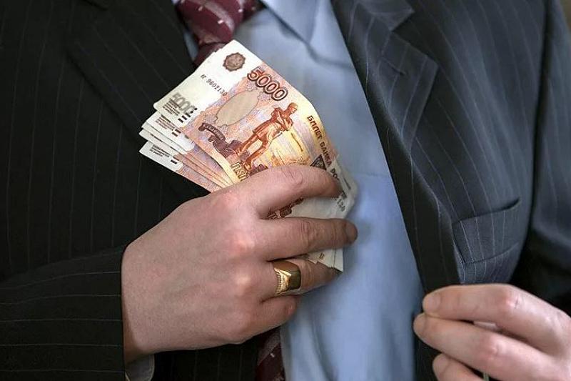 В Новороссийске чиновник получил 1,5 года условно за взятку в 530 тысяч рублей