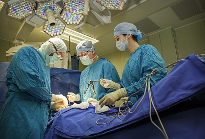 В Краснодарском крае хирурги удалили пациентке 4-килограммовую опухоль