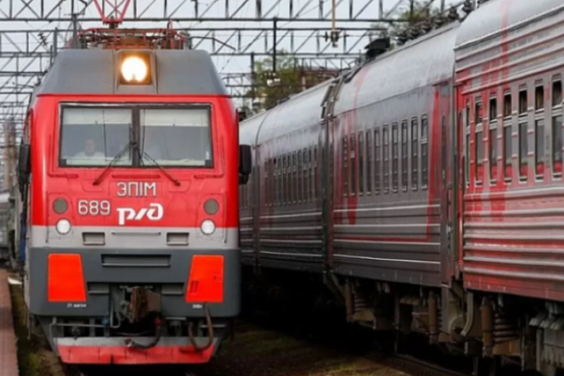 Из-за снегопада в Ростовской области задержаны пять пассажирских поездов, в том числе до Сочи