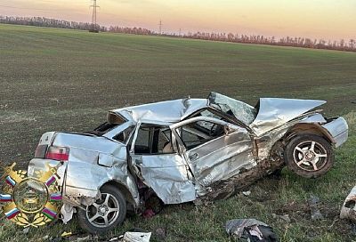 Водитель ВАЗа погиб в ДТП на встречной полосе под Краснодаром