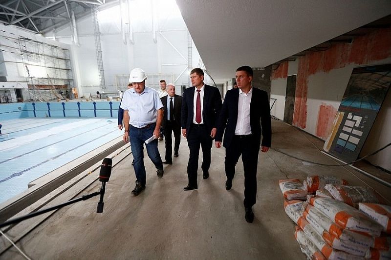 Надо ускоряться: на строительстве объектов по нацпроектам в Краснодарском крае увеличат количество рабочих