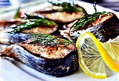 Врачи назвали сельдь лучшим выбором для пожилых: недорогой, вкусный и полезный продукт