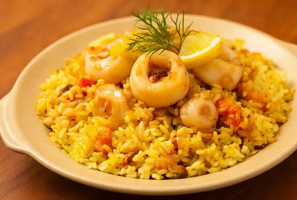 Плов с кальмарами: морской хит с восточным акцентом